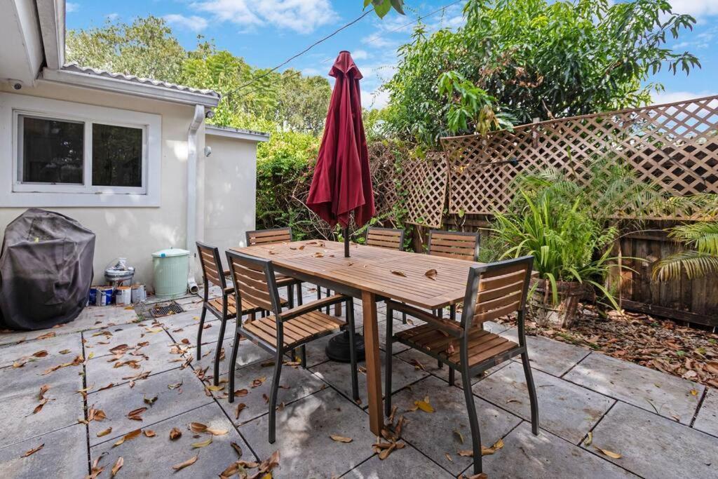 Heated Pool I Soundproof Home I Firepit I 630Mbps Hollywood Eksteriør bilde