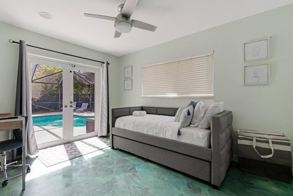 Heated Pool I Soundproof Home I Firepit I 630Mbps Hollywood Eksteriør bilde
